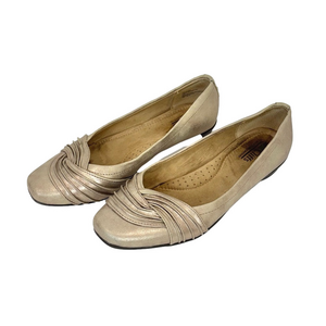 Cliffs by White Mountain ballet flats